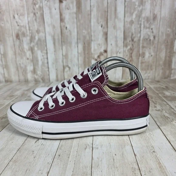 Converse All Star Maroon Low Top Canvas Sneakers Women's Size 7 Casual Shoes - Picture 2 of 8